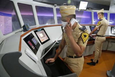 Sejumlah Taruna berada di Laboratorium Simulator Nautika (Full Bridge Simulator) di Politeknik Pelayaran Surabaya, Jawa Timur, Kamis (1/7/2021).