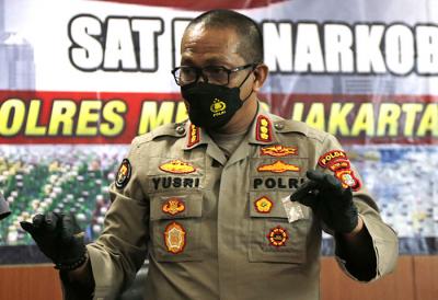 Jumpa pers penangkapan aktris Nia Ramadhani beserta suaminya Ardi Bakrie dan sopir pribadinya di Polres Jakarta Pusat, Kamis (8/7/2021).