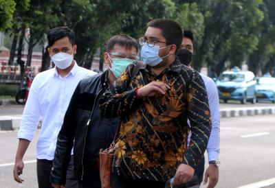 Direktur PT Aldira Berkah Abadi Makmur Rudy Hartono Iskandar usai menjalani pemeriksaan di Gedung Merah Putih Kuningan Jakarta, Senin (12/7/2021).