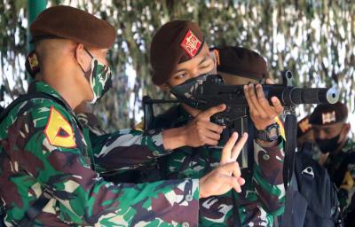 Sebanyak 114 Taruna Akademi Militer yang dipimpin Wadanmentar, Kolonel Arm Joni Prasetyo mengunjungi Mako Yonif Raider 400/BR, Srondol, Senin (12/7/2021).