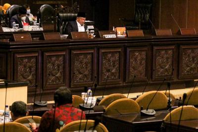 Sidang Paripurna ke-12 secara fisik dan virtual dengan agenda laporan pelaksanaan tugas alat kelengkapan dan pengesahan keputusan DPD RI, Jumat (16/7/2021).
