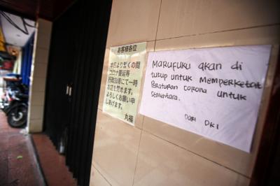 Suasana pertokoan yang tutup di kawasan Little Tokyo, Blok M, Jakarta Selatan, Jumat (23/7/2021).