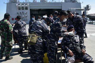 Tim gabungan melakukan embarkasi menuju Pulau Bawean, Selasa (27/7/2021).