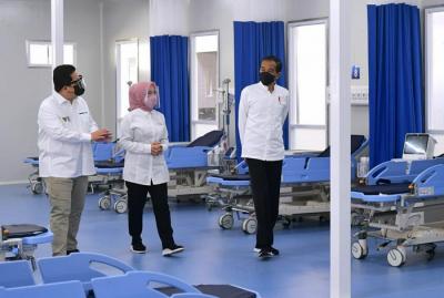 Presiden Joko Widodo saat meresmikan Operasional RS Modular Tanggap Darurat Covid-19 Tanjung Duren di Jakarta Barat, Jumat (6/8/2021).