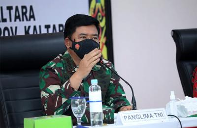 Panglima TNI Marsekal TNI Hadi Tjahjanto saat memimpin rapat bersama Forkopimda terkait penanganan Covid-19 di Kalimantan Utara, Jumat (6/8/2021).