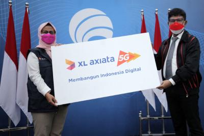 XL Axiata menerima Surat Keterangan Laik Operasional (SKLO) 5G di Jakarta, Kamis (12/8/2021).