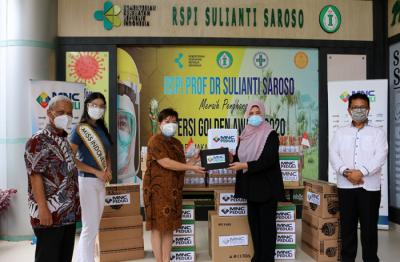 Serah terima bantuan MNC Peduli di RSPI Sulianti Saroso, Jakarta, Jumat (13/8/2021).