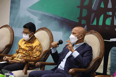 Diskusi forum legislasi di media center, Nusantara III, kompleks parlemen MPR/DPR-DPD, Senayan, Jakarta, Selasa (24/8/2021).