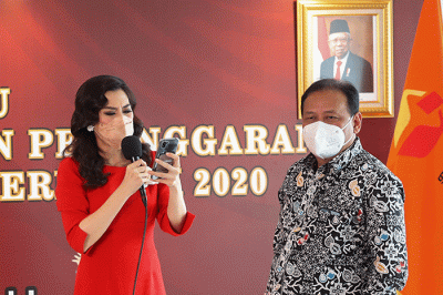Peluncuran Buku Kajian Evaluatif Penanganan Pelanggaran Pilkada 2020 secara virtual di Jakarta, Kamis (26/8/2021).