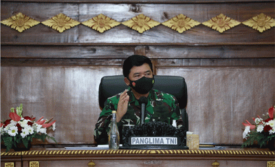 Panglima TNI Marsekal TNI Hadi Tjahjanto memimpin diskusi terkait penanganan Covid-19 di Kantor Gubernur Bali, Minggu (29/8/2021).