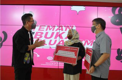 WOWLabs adalah wadah kokreasi yang diluncurkan Smartfren tahun lalu.