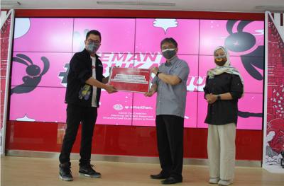 WOWLabs adalah wadah kokreasi yang diluncurkan Smartfren tahun lalu.