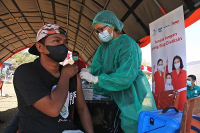 Pembukaan kegiatan Beach Clean Up sebagai bagian dari rangkaian program 