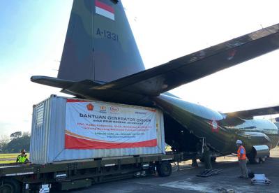 Tentara Nasional Indonesia (TNI) mengirimkan bantuan satu unit oxygen generator untuk RSUD Wamena, Kabupaten Jayawijaya, Papua Barat.
