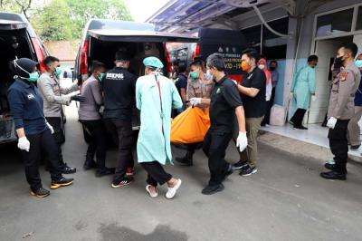 Puluhan jenazah Lapas Tangerang saat diidentifikasi di RSUD Kabupaten Tangerang, Banten, Rabu (8/9/2021).