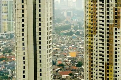 Deretan Gedung-gedung apartemen terlihat dari ketinggian di Kawasan Rasuna Said, Jakarta Selatan, Rabu (8/9/2021).