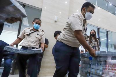 Bareskrim Polri bersama PPATK mengungkap kasus dugaan TPPU dari peredaran obat ilegal yang dilakukan oleh tersangka DP di Jakarta, Kamis (16/9/2021).