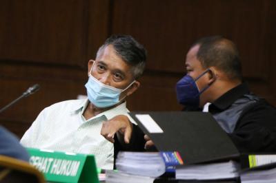 Terdakwa mantan Kepala Divisi Keuangan dan Investasi PT Asabri periode 2012-2015 Bachtiar Effendi menjalalani sidang lanjutan di Jakarta, Senin (20/9/2021).