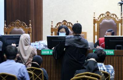 Terdakwa mantan Kepala Divisi Keuangan dan Investasi PT Asabri periode 2012-2015 Bachtiar Effendi menjalalani sidang lanjutan di Jakarta, Senin (20/9/2021).