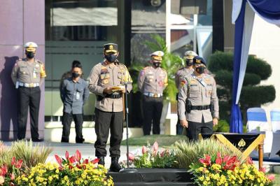 Kapolda Jawa Tengah Irjen Pol Ahmad Luthfi memimpin apel gelar pasukan operasi Patuh Candi 2021 di halaman Mapolda, Senin (20/9/2021).