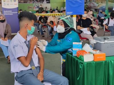 Sentra Vaksinasi Generasi Maju di Kota Jambi, Selasa (21/9/2021).