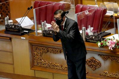 Sidang Paripurna DPR ke-5 Masa Persidangan I Tahun Sidang 2021-2022 di Kompleks Parlemen Senayan, Jakarta, Selasa (21/9/2021).