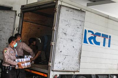 MNC Peduli menyalurkan bantuan untuk tenaga kesehatan di Rumah Sakit Umum (RSU) Persahabatan, Jakarta Timur, Selasa (21/9/2021).
