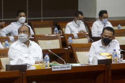 Wakil Kepala BIN Letjen Teddy Lhaksmana Widya Kusuma saat rapat kerja dengan Komisi I DPR di Kompleks Parlemen, Senayan, Jakarta, Kamis (23/9/2021).