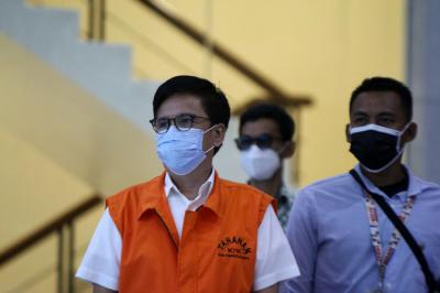 Mantan Dirut Perumda Pembangunan Sarana Jaya Yoory Corneles Pinontoan menjalani pemeriksaan lanjutan di Gedung KPK, Jakarta, Kamis (23/9/2021).
