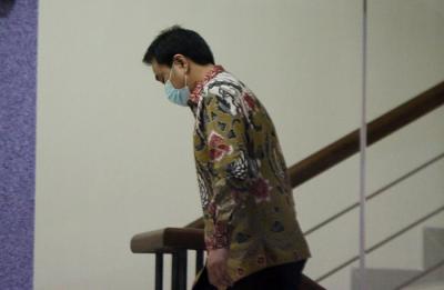 Wakil Ketua DPR RI Azis Syamsuddin saat tiba di Gedung KPK, Jakarta, Jumat (24/9/2021).