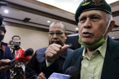 Terdakwa Mayor Jenderal (purn) Kivlan Zen menjalani sidang putusan di Pengadilan Negeri Jakarta Pusat, Jumat (24/9/2021).