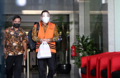 Terdakwa Komisaris PT Arta Niaga Nusantara Handoko Setiono usai menjalani sidang lanjutan secara virtual di Gedung Merah Putih, Jakarta, Jumat (24/9/2021).