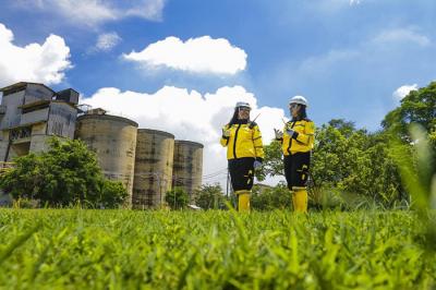 PT Semen Indonesia (Persero) Tbk (SMGR) kembali terpilih menjadi salah satu perusahaan di Indonesia yang mendapatkan penghargaan sebagai Outstanding Company.