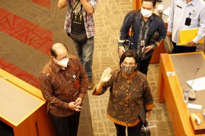 Penandatanganan persetujuan RUU APBN 2022 di Kompleks Parlemen, Senayan, Jakarta, Selasa (28/9/2021).
