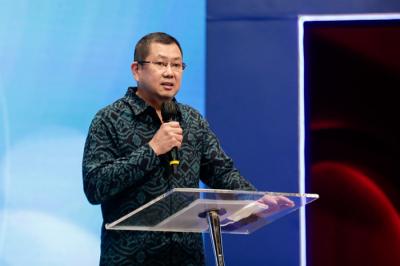 Penandatanganan Nota Kesepahaman dan Perjanjian Kerja sama MNC Group dan PT POS Indonesia (Persero) di Jakarta, Rabu (29/9/2021).