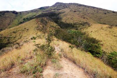 Keindahan matahari yang perlahan menghilang terlihat indah dari Gua Botol yang terletak di lereng Gunung Penanggungan, Trawas, Mojokerto Jawa Timur.