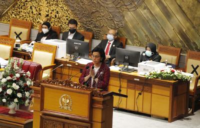Rapat Paripurna DPR Ke-6 Masa Persidangan I Tahun Sidang 2021-2022 di Kompleks Parlemen, Senayan, Jakarta, Kamis (30/9/2021).