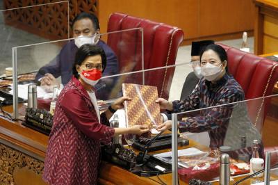 Rapat Paripurna DPR Ke-6 Masa Persidangan I Tahun Sidang 2021-2022 di Kompleks Parlemen, Senayan, Jakarta, Kamis (30/9/2021).