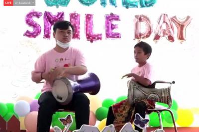 Penampilan spektakuler yang disiarkan secara daring pada momen Hari Senyum Sedunia atau World Smile Day, Jumat (1/10/2021).