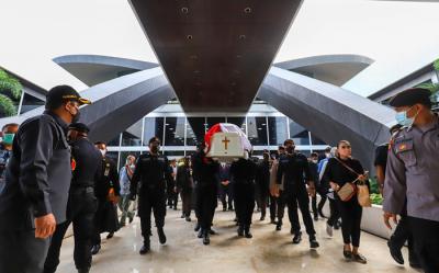 Jenazah Sabam Sirait disemayamkan di Gedung Nusantara, Kompleks Parlemen, Senayan, Jakarta, Minggu (3/10/2021).