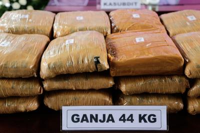 Pengungkapan peredaran Narkotika jaringan Sumatera Barat-Jakarta-Bogor di Badan Reserse Kriminal Polri, Jakarta Selatan, Senin (4/10/2021).