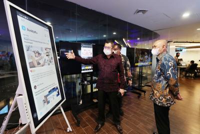 penandatanganan kolaborasi MNC Group dengan KemenkopUKM untuk merangkul jutaan koperasi dan umkm menuju ekonomi digital di Jakarta, Rabu (6/10/2021).