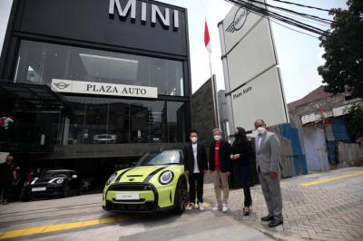 Peresmian Plaza MINI Senopati, Kebayoran Baru, Jakarta Selatan, Kamis (7/10/2021).