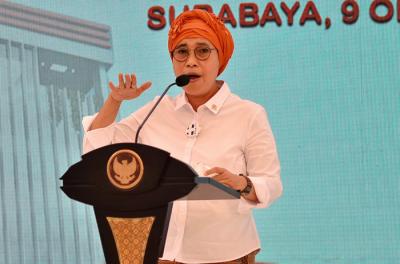 Peletakan batu pertama gedung baru Otoritas Jasa Keuangan (OJK) Kantor Regional 4 Provinsi Jawa Timur, di Surabaya, Sabtu (9/10/2021).