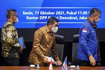 Partai Demokrat memberikan keterangan pers di Kantor DPP Partai Demokrat, Jakarta, Senin (11/10/2021).