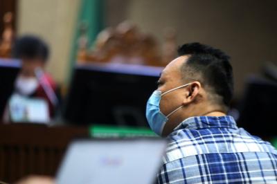 Terdakwa mantan Dirut PT Asabri periode 2011-2016 Mayjen Purn Adam Rachmat Damiri menjalani sidang lanjutan di pengadilan Tipikor, Jakarta, Selasa (12/10/2021).
