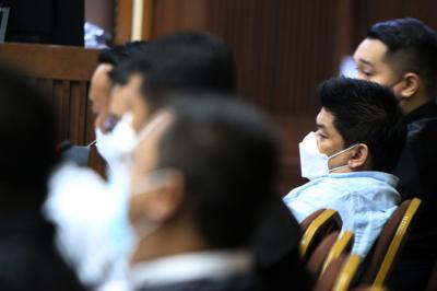 Terdakwa Heru Hidayat menjalani sidang lanjutan di Pengadilan Tipikor, Jakarta, Rabu (13/10/2021).