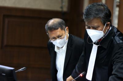 Terdakwa Mantan Direktur Utama PT Pelindo II (Persero) Richard Joost Lino menjalani sidang lanjutan di Pengadilan Tipikor, Jakarta, Rabu (13/10/2021).