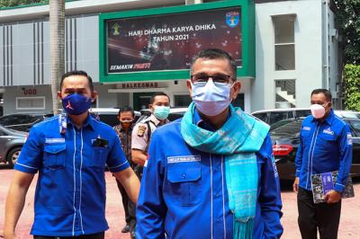 Kuasa Hukum Partai Demokrat dan sejumlah petinggi partai menyambangi kantor Kementerian Hukum dan HAM di Jakarta, Kamis (14/10/2021).