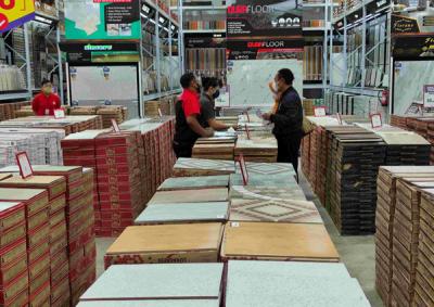 Strategi ekspansi ini untuk menopang target pertumbuhan konsolidasi kurang lebih sebesar 10%, dimana segmen retail ditargetkan tumbuh sebesar 15%.